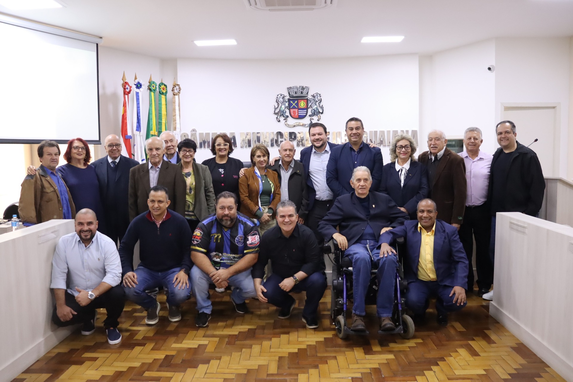 Legenda: O evento marcou o aniversário da Câmara Municipal de Uruguaiana, celebrando quase dois séculos de história política, com uma solenidade simbólica no plenário