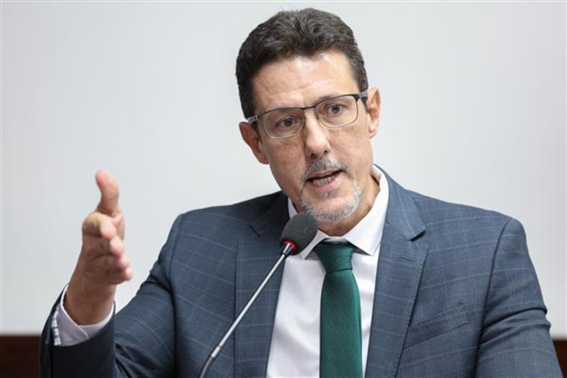 Medida busca caráter educativo e destina recursos arrecadados ao Fundo Estadual sobre Drogas.