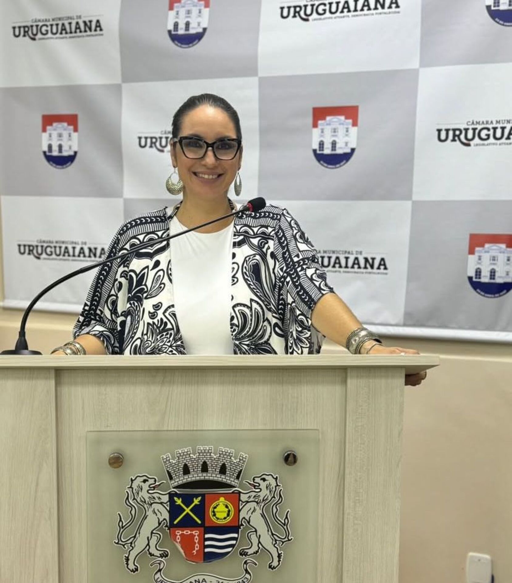 O pedido será apreciado pelos parlamentares e, se aprovado, será encaminhado para a Comissão de Ética da CMU.