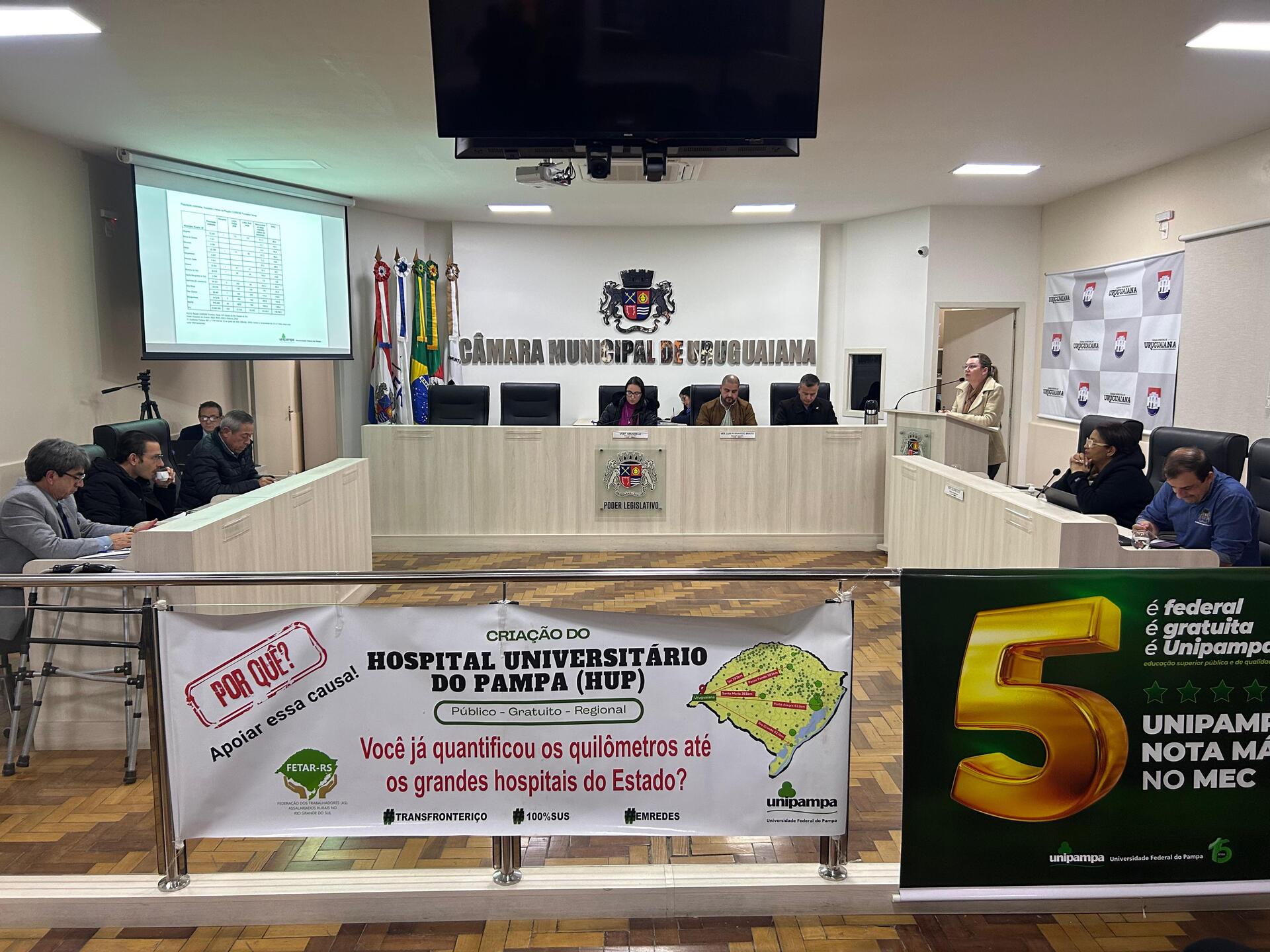 Frente Parlamentar reúne comunidade para discutir avanços e desafios do Hospital Universitário em Uruguaiana.