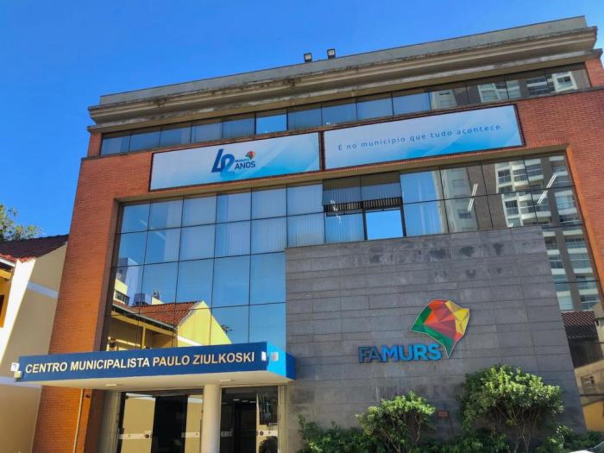A iniciativa busca centralizar ações emergenciais, articular recursos financeiros e oferecer assistência técnica contínua aos gestores municipais