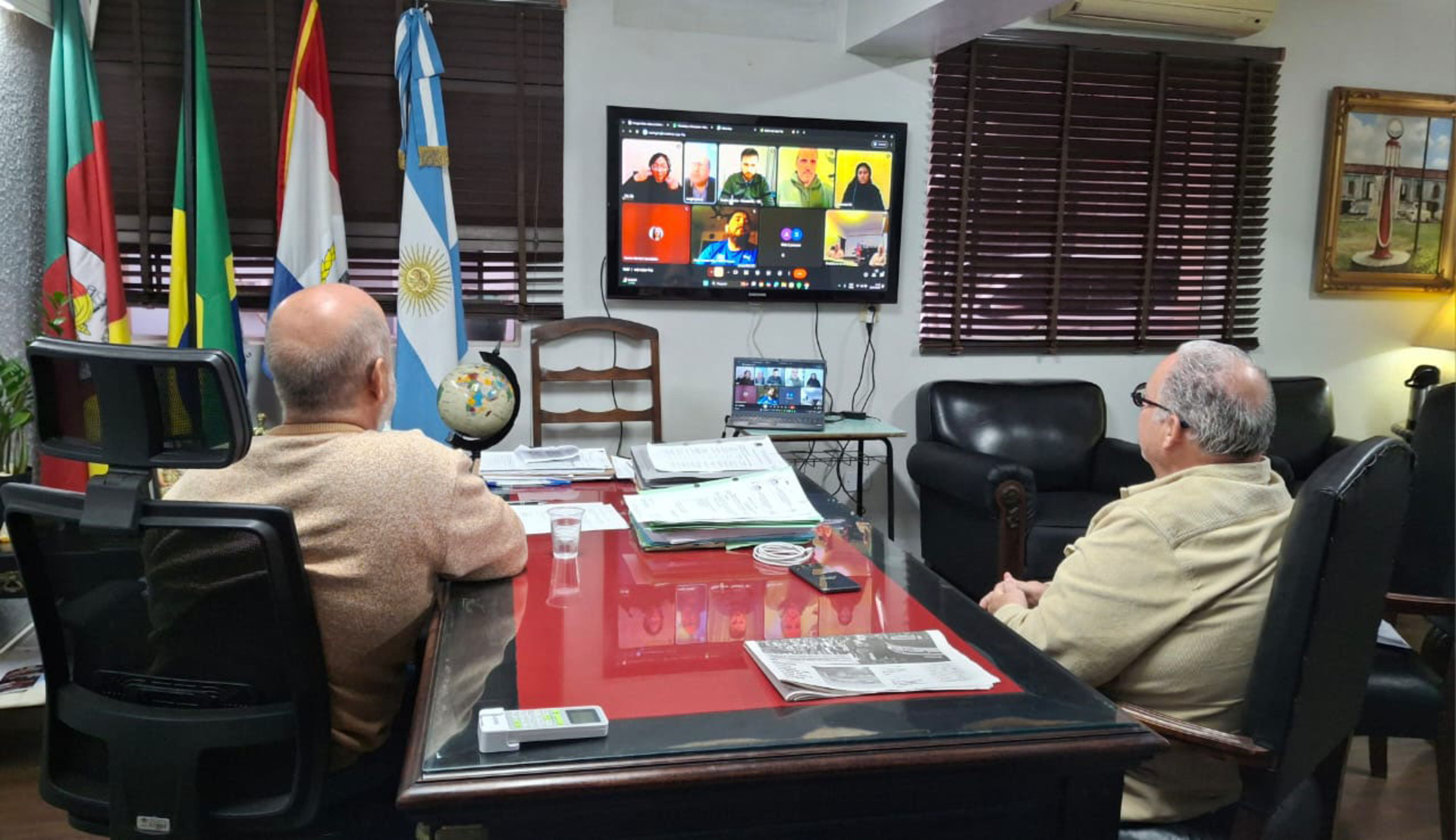 Durante a reunião, foi destacada a necessidade da instalação da Central para atender à crescente demanda por comunicação acessível em diferentes setores públicos