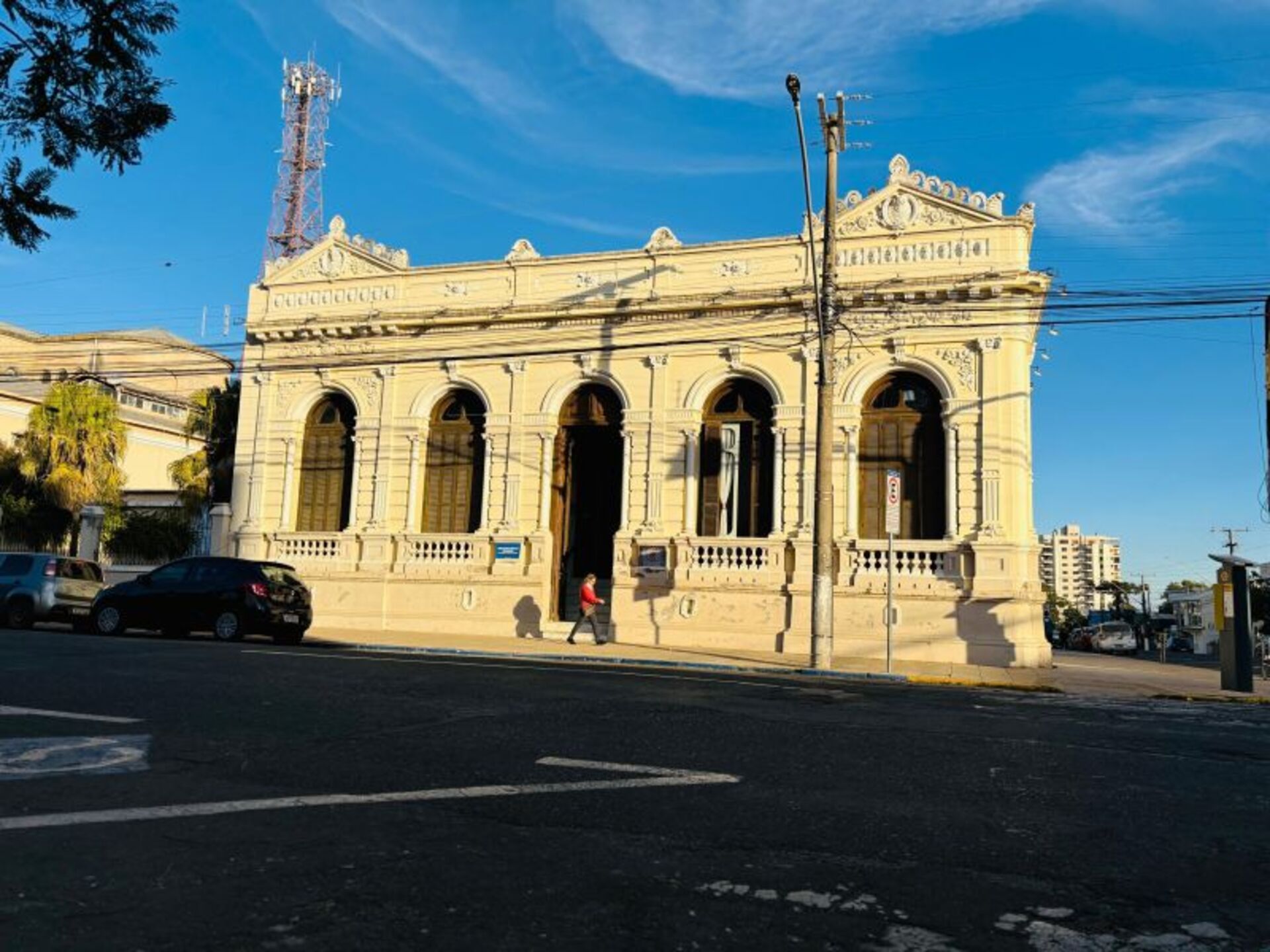 Apresentação ocorre na Biblioteca Municipal