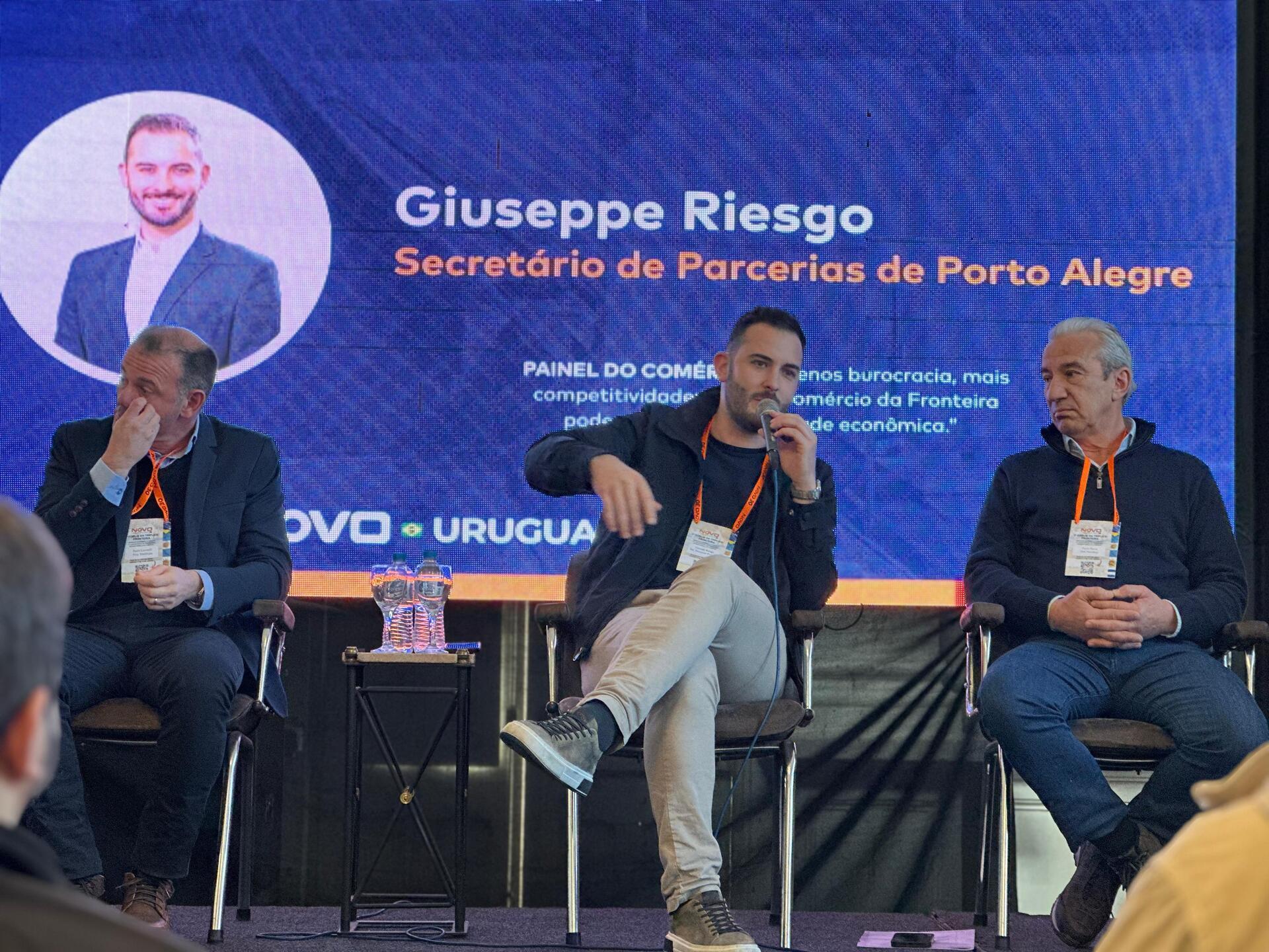 Evento lotou o salão dos espelhos do Clube Comercial, na tarde de sábado