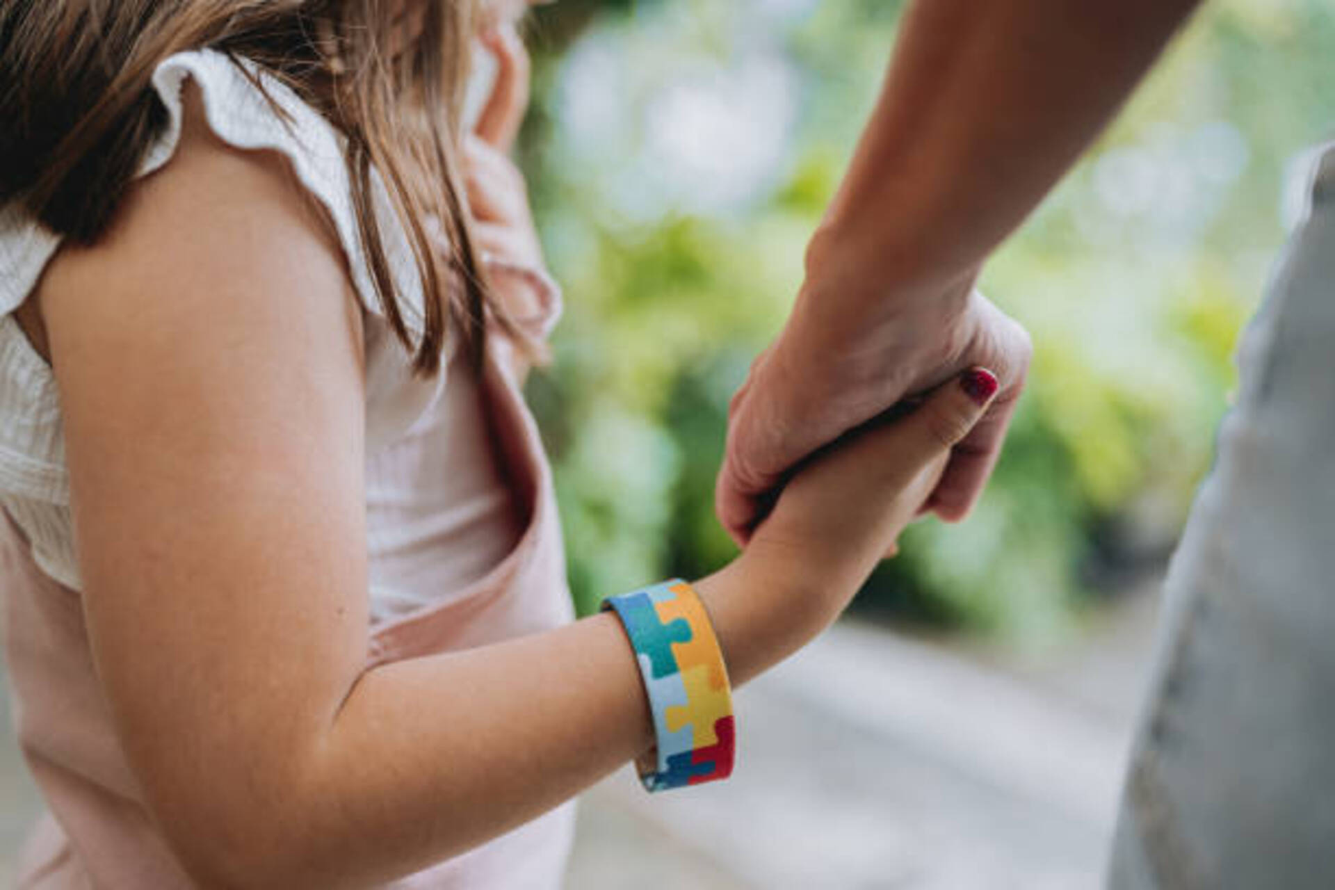 Lei aprovada estimula a adaptação do ambiente profissional e valoriza iniciativas de inclusão de pessoas com autismo.