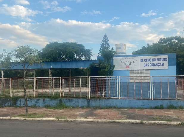 OAB Barro Preto - Telhado cai e fere trabalhadores em escola municipal